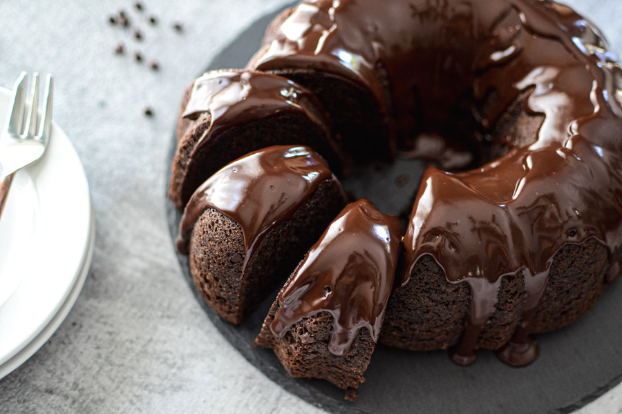 Super-simple Chocolate Bundt Cake (a Multi-verse Cake) 